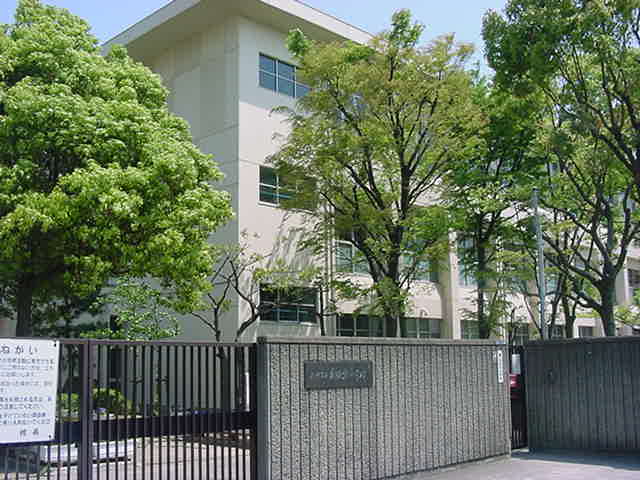 園田北小学校の校舎